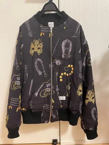 퀼팅 봄버 자켓 블랙 골드