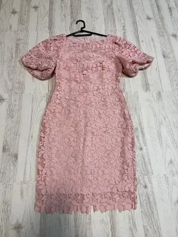 한국제 핑크 레이스 무릎 기장 원피스 반팔