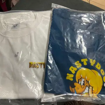 나스티독 티셔츠 L 사이즈