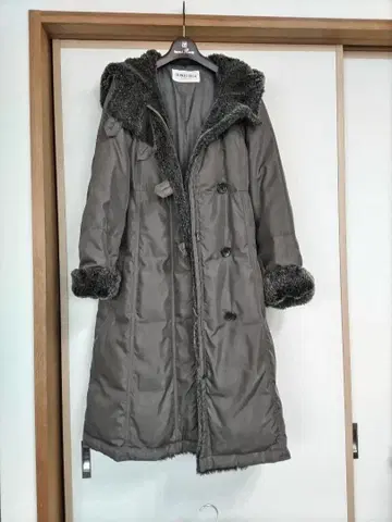 조르주 레쉬 후드 부착 그레이 다운 코트