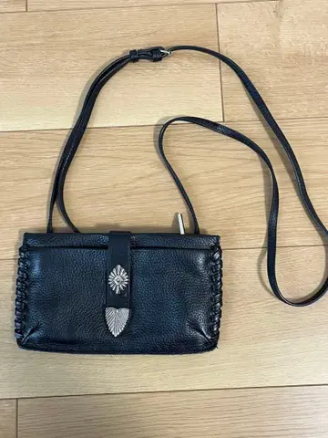 ear PAPILLONNER 블랙 가죽 숄더백