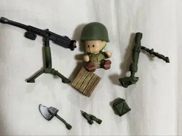 Dr. 슬럼프 아라레짱 밀리터리 코스튬 피규어 갓짱