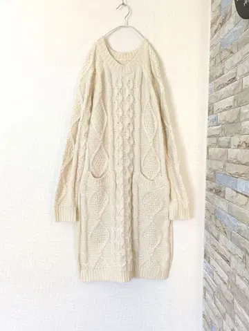 아이보리 케이블 짜임 니트 원피스