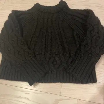 ZARA 블랙 케이블 니트 스웨터