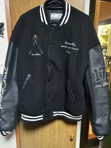 HARSH AND CRUEL 바시티 자켓 블랙