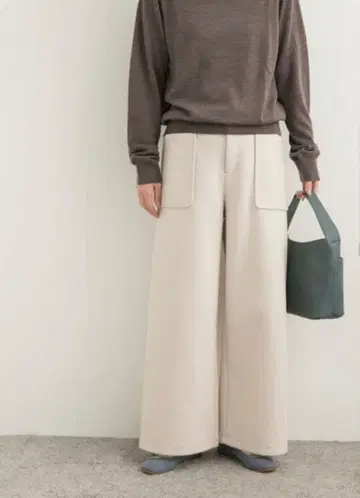 어반 리서치 도어스 컷 멜톤 와이드 팬츠 아이보리 따뜻한