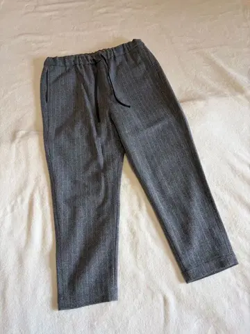 카구레 그레이 스트라이프 캐주얼 팬츠 S사이즈