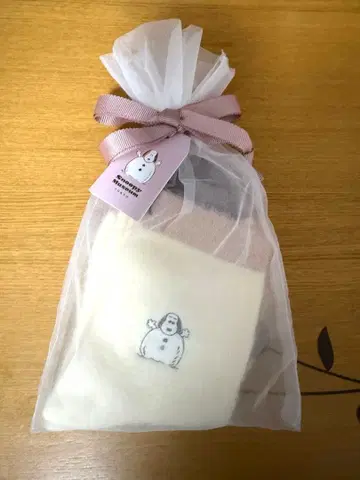 스누피 뮤지엄 한정판 스누피 삭스 더스티 핑크 스누피