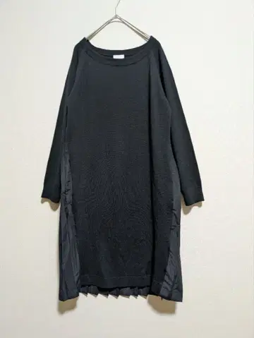 소노 백 플리츠 니트 원피스