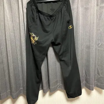 Champion 골드 로고 블랙 팬츠