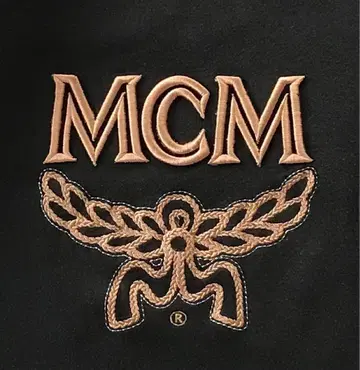 MCM 맨투맨 트레이닝복