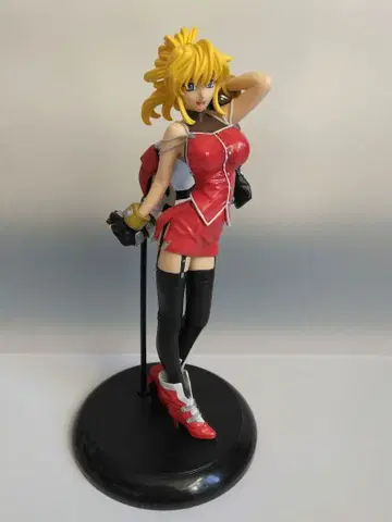 슈퍼로봇대전 OG 1/8 스케일 피규어 엑셀렌 브라우닝