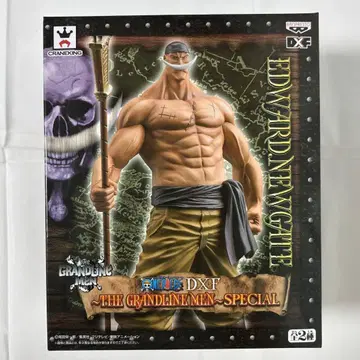 [ 미개봉 ] 원피스 에드워드 뉴게이트 DXF 흰 수염 피규어