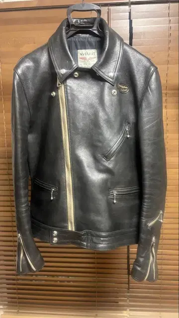 루이스 레더 사이클론 42