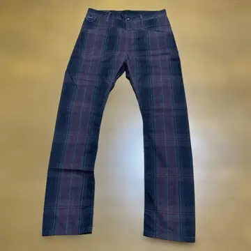 체크 무늬 슬림핏 팬츠 33