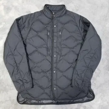 유니클로 화이트 마운테니어링 리사이클 하이브리드 다운 자켓