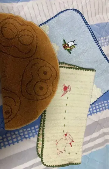 밤과 케로 손수건 팬케이크 비행기