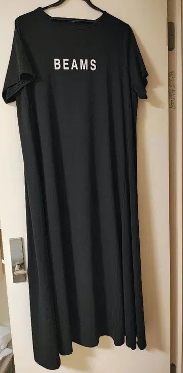 BEAMS 블랙 롱 원피스 반팔