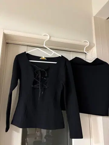 샹탈 토마스 니트 셋업