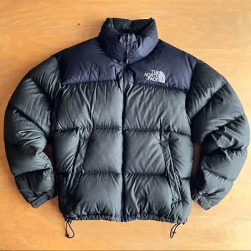 THE NORTH FACE 눕시 700필 센터 로고