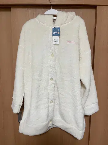 치이카와(먼작귀) GU 마쉬멜로우 필 라운지 후드티 XXL 사이즈