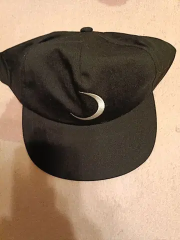 미사용품 RIZE / JESSE 달 마크 자수 캡