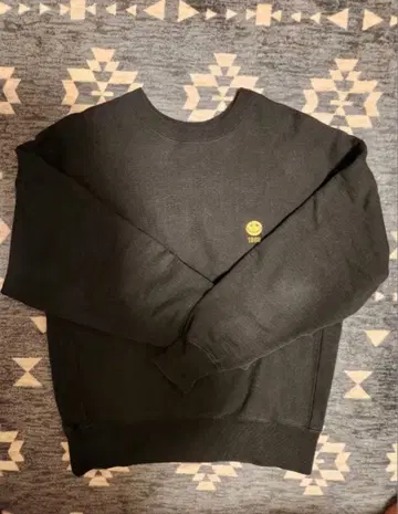 19so 스마일 마크 맨투맨