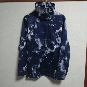 OAKLEY 네이비 자켓 인기 브랜드 시부사가 돋보입니다.