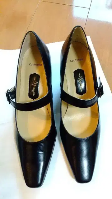 좁은 폭! 긴자 카네마츠 펌프스 23.5cm