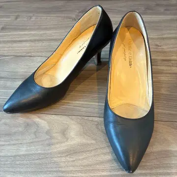 오데뜨 앤 오딜 스틸레토 23