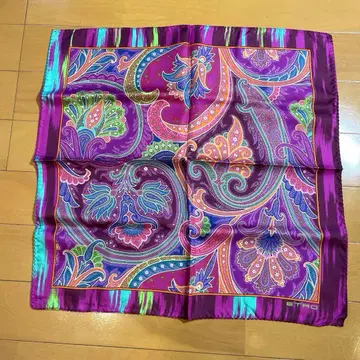 ETRO 실크 포켓 치프 보라색 계열 페이즐리
