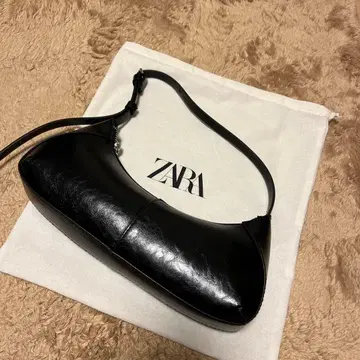 ZARA 블랙 핸드백 수납 가방 포함