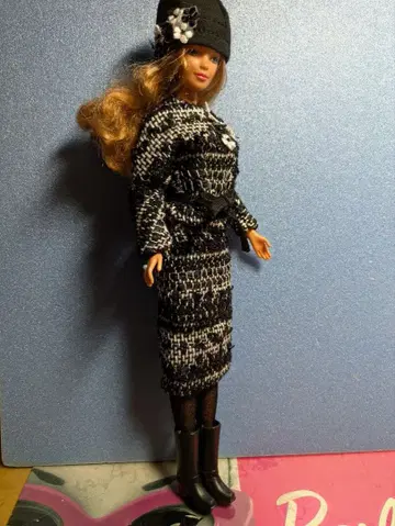 바비 옷 갈아입기 의류 아웃핏 블랙과 화이트 트위드