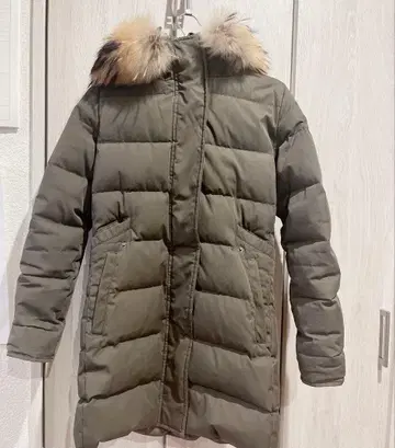 Pyrenex 피레넥스 Grenoble 퍼 달린 다운 자켓