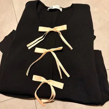 ZARA 블랙 리본 긴팔 상의 S 사이즈
