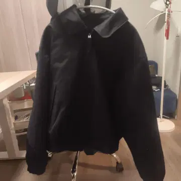 [ 완판템 ] 유니클로 U 퍼프 테크 숏 블루종 M 사이즈 UNIQLO