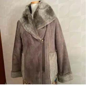 [ 새상품급 ] 오프온 무스탕 코트