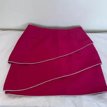 핑크 프릴 디자인 스커트