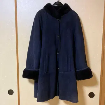 네이비 무스탕 코트 스페인산 무스탕 100%