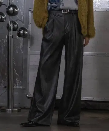 HARE 가죽 와이드 팬츠 L 사이즈