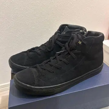 1회만 사용! 거의 새상품 Converse 블랙 하이컷 스니커즈