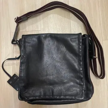 BALLY 블랙 가죽 숄더백