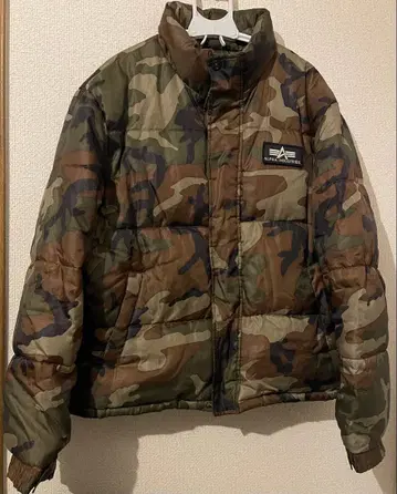 알파 인더스트리즈 XL 카모플라쥬 다운 자켓