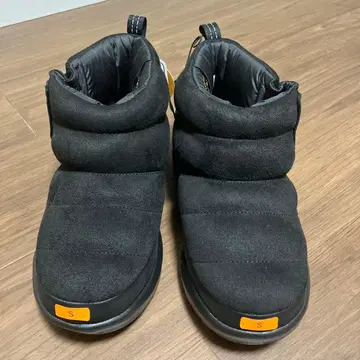 워크맨 방한 퀘벡 숏