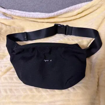 agnis b. 블랙 바디백