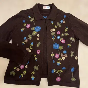 브라운 꽃무늬 자수 가디건 상의 세트