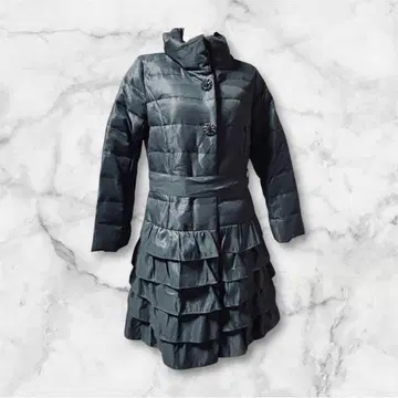 갤러리 비스콘티 비쥬 블랙 프릴 다운 자켓 벨트 L