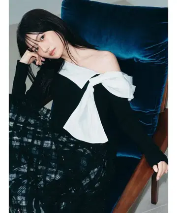 릴리 브라운 리본 디테일 도킹 니트