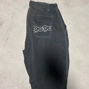 블랙 카고 팬츠 포켓 부착