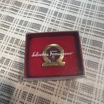 페라가모 스카프 핑